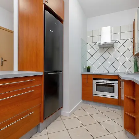 Spacious Near The Vistula River By Renters Apartment Warsaw