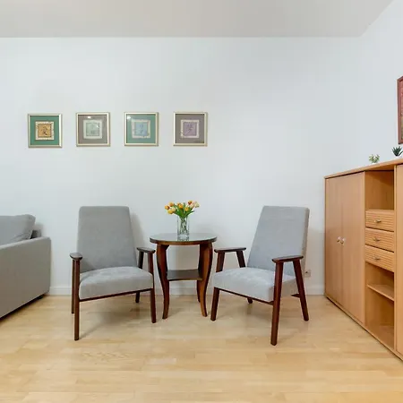 Spacious Near The Vistula River By Renters Apartment *