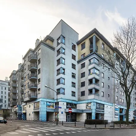 Spacious Near The Vistula River By Renters Apartment *