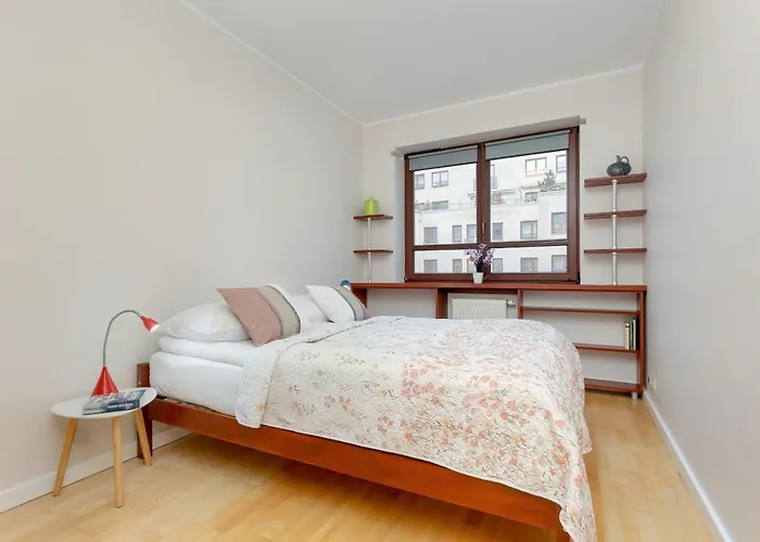 Spacious Near The Vistula River By Renters Apartment *